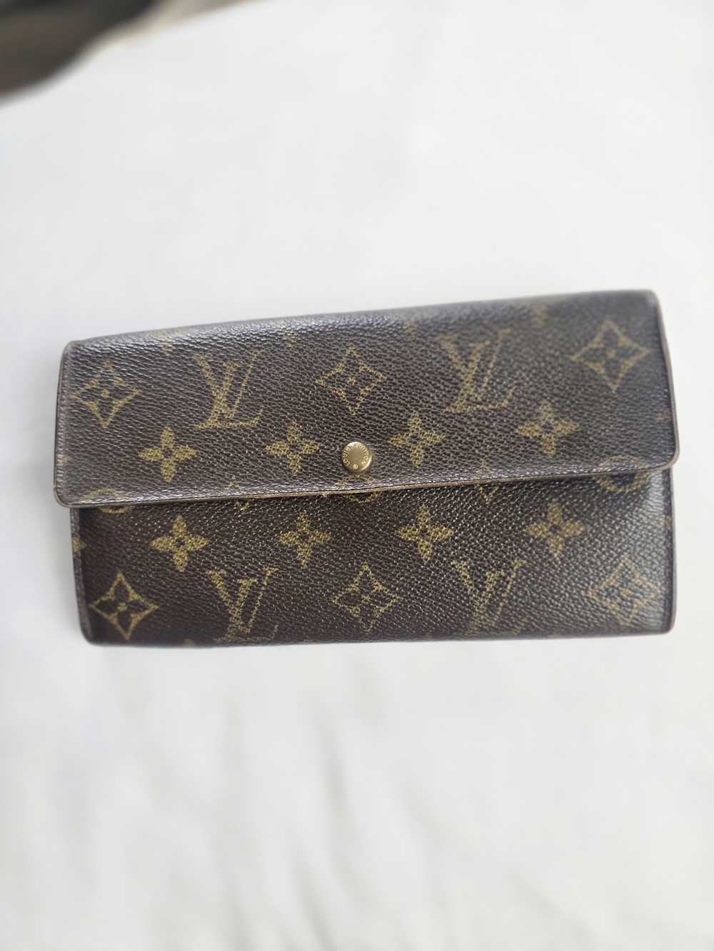 Louis Vuitton Monogram Sarah Wallet